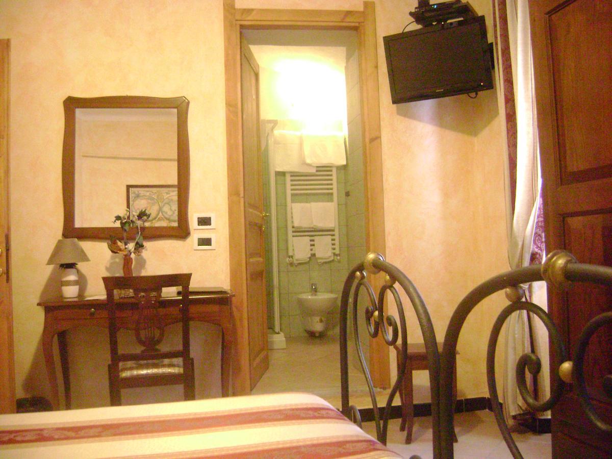 La Finestrella Di Montalto Locanda Badalucco Exterior photo